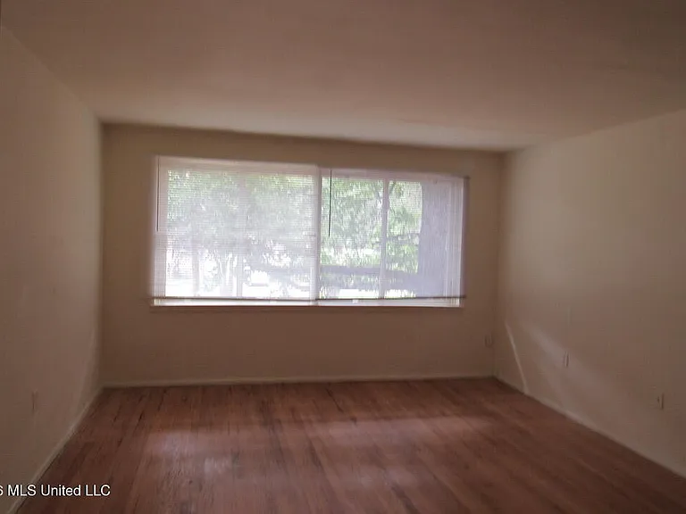 1043 Carlisle St #B6 — Photo 3