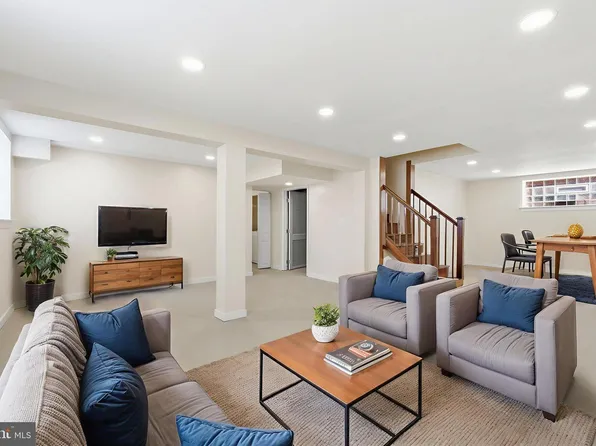 3225 Chestnut St NE, Washington, DC