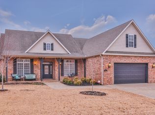 1730 Whippoorwill Ln, Bentonville, AR 72713