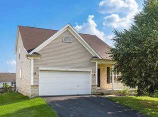 439 Shadow Run Dr, Groveport, OH