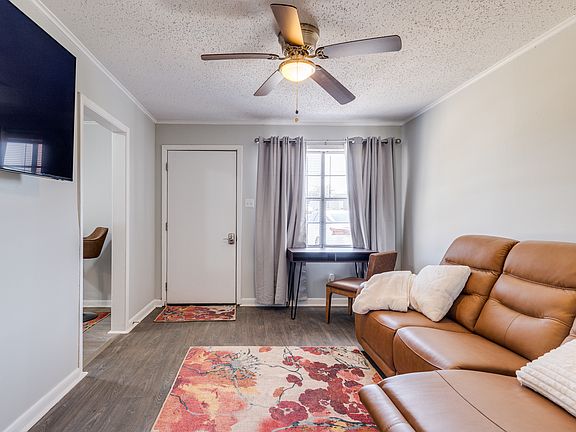 3rd image of 129 Ridgedale Dr APT 3