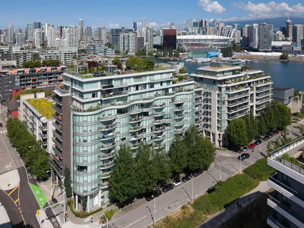 1661 Ontario St #1103, Vancouver, BC V5Y 0C3