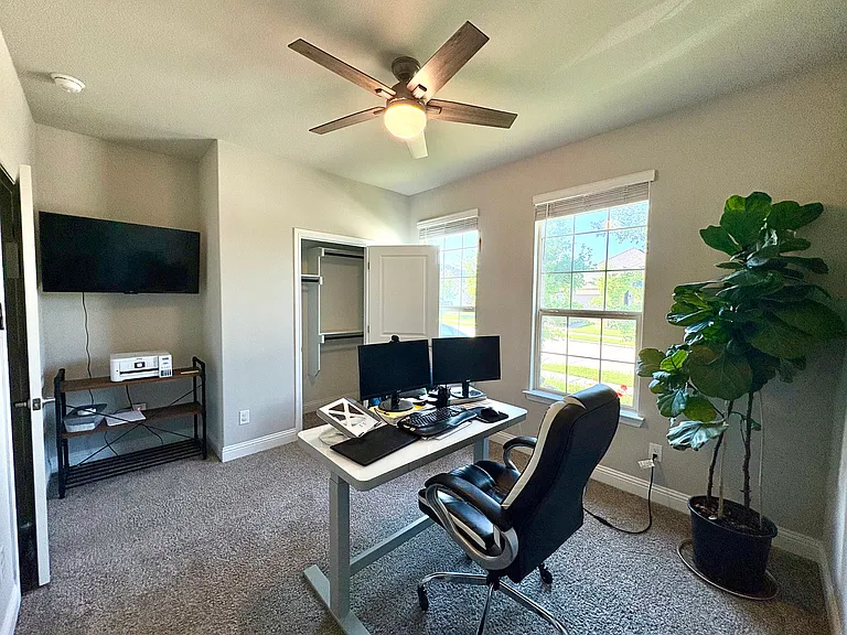 1031 Pitch Pine St — Photo 19