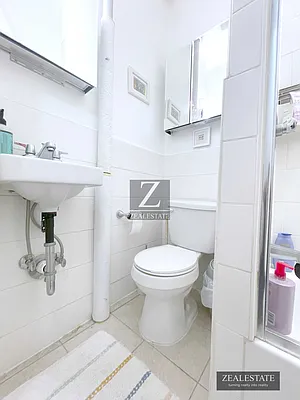 Rented by ZealEstate Group Inc | media 26