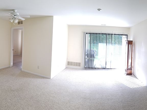 3rd image of 42795 Lilley Pointe Dr
