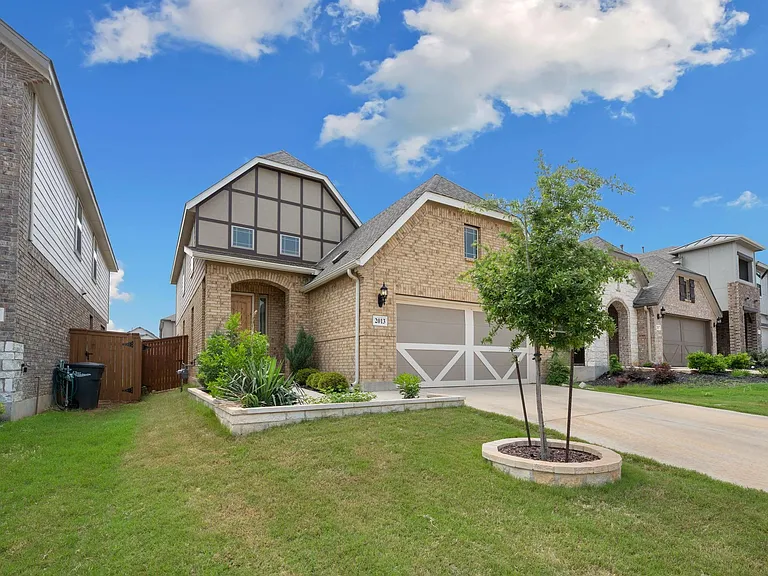 2013 Flametree Ave — Photo 2