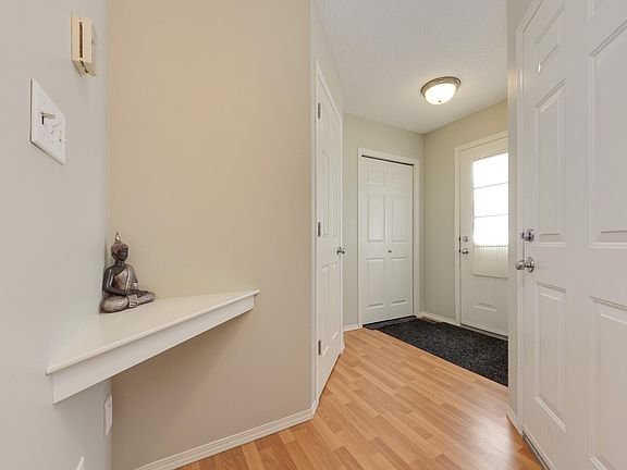 2nd image of 115 Chestermere Dr #11