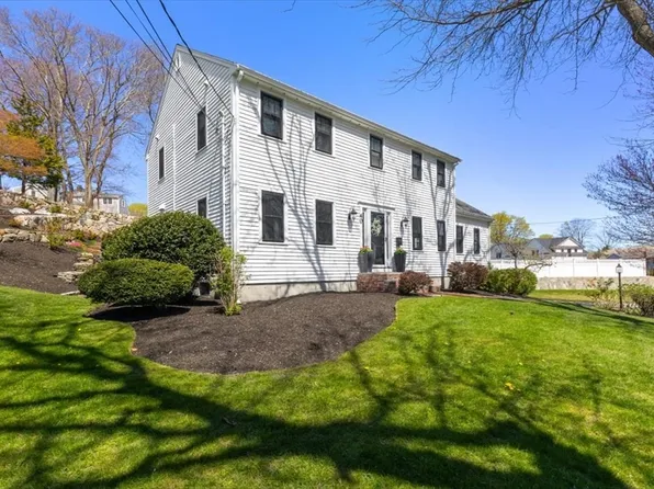 40 Park Cir, Hingham, MA 02043