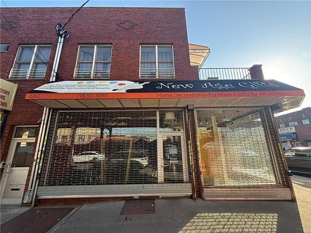 2nd image of 2262 86th St