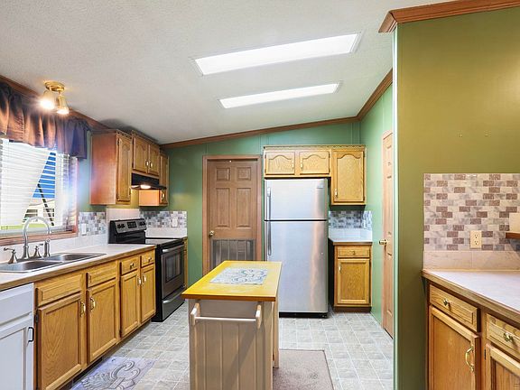5th image of 22658 N Rosary St