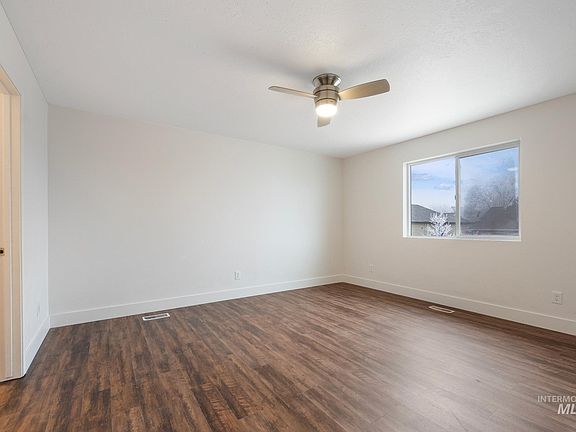 4th image of 16569 Spartan Ave