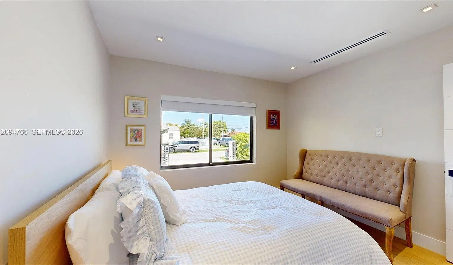 3 bed, 1392 sqft, $7,000 — Photo 3