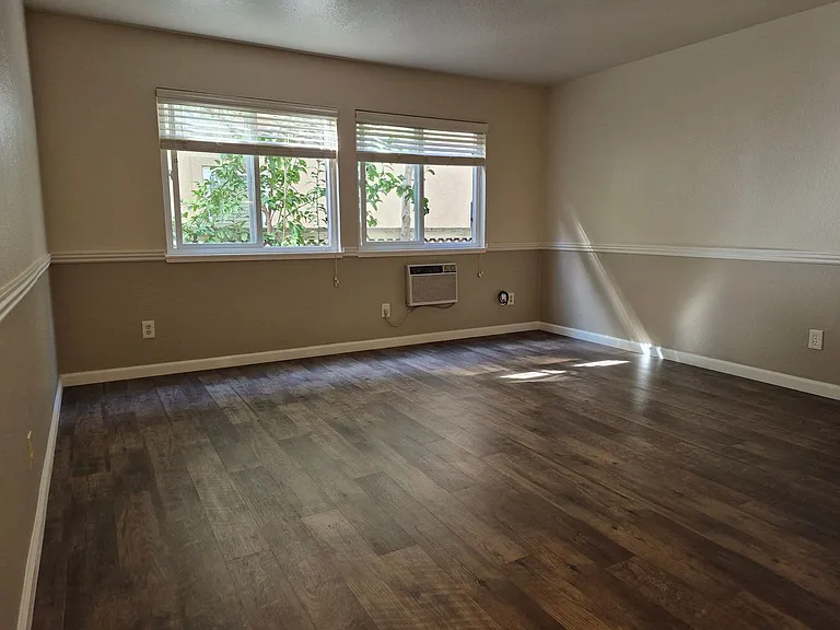 1711 N Street, Sacramento — Photo 25