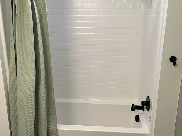 Rainford Apartments — Photo 175