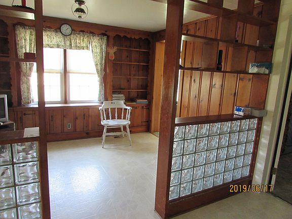 5th image of 10105 Locust Lawn Dr