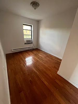 Rented by Delmark Realty LLC | media 70