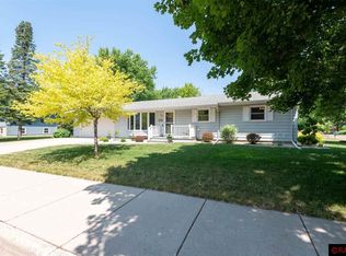 2804 E Main St, Mankato, MN 56001