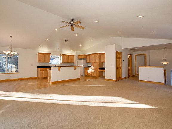2nd image of 764 Modesto