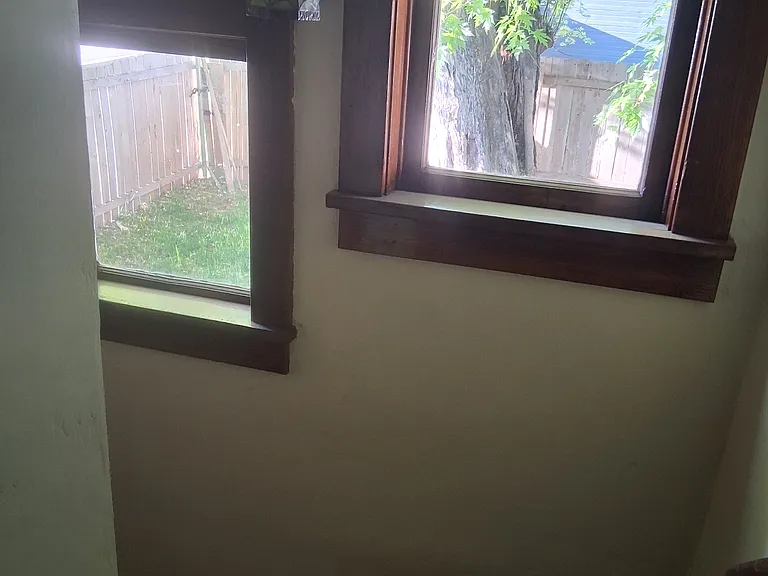 2507 S Canyon St — Photo 2