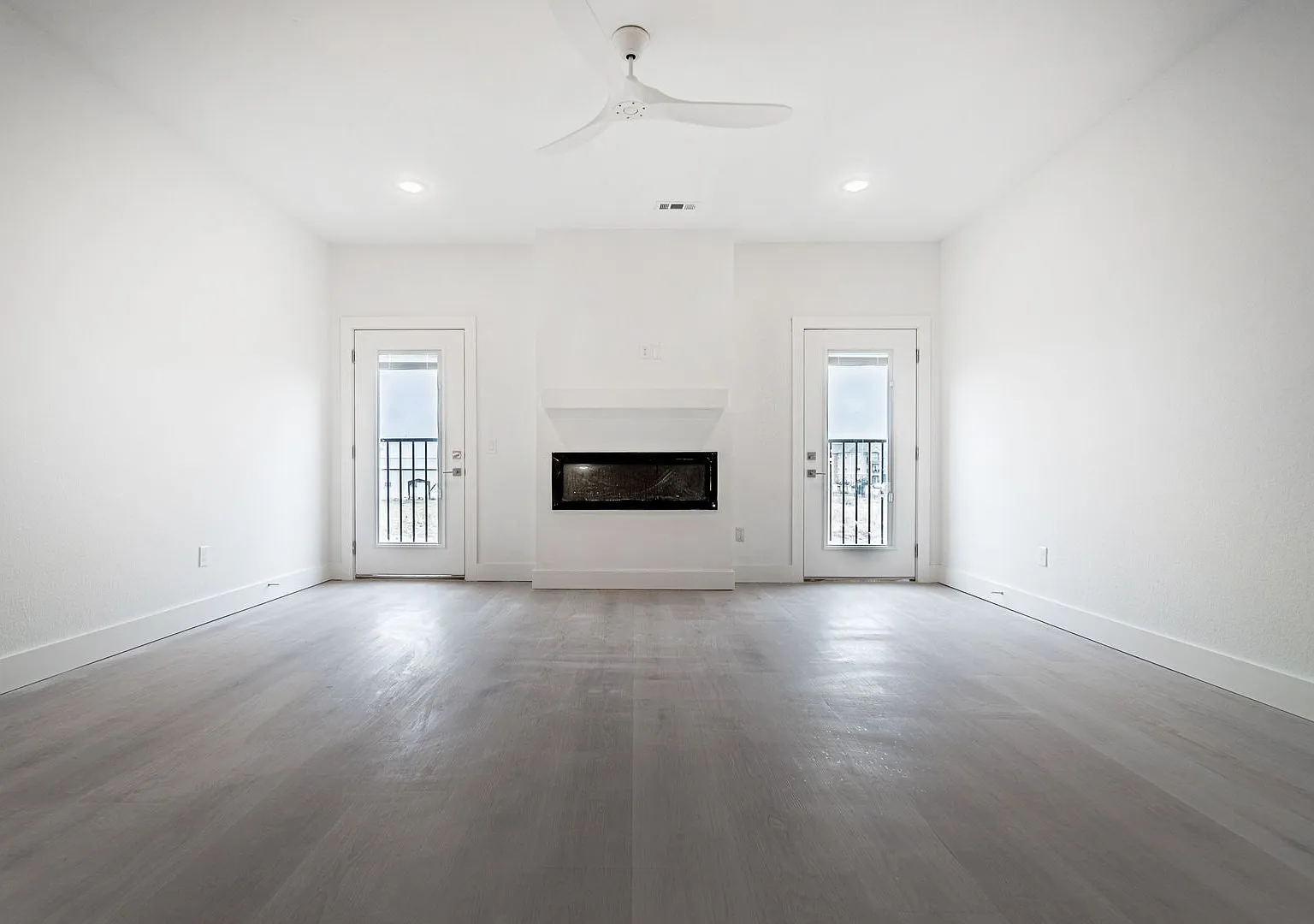 Brand New Townhomes in Bentonville! — Photo 2
