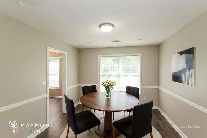 6055 Yellowood Ct — Photo 7
