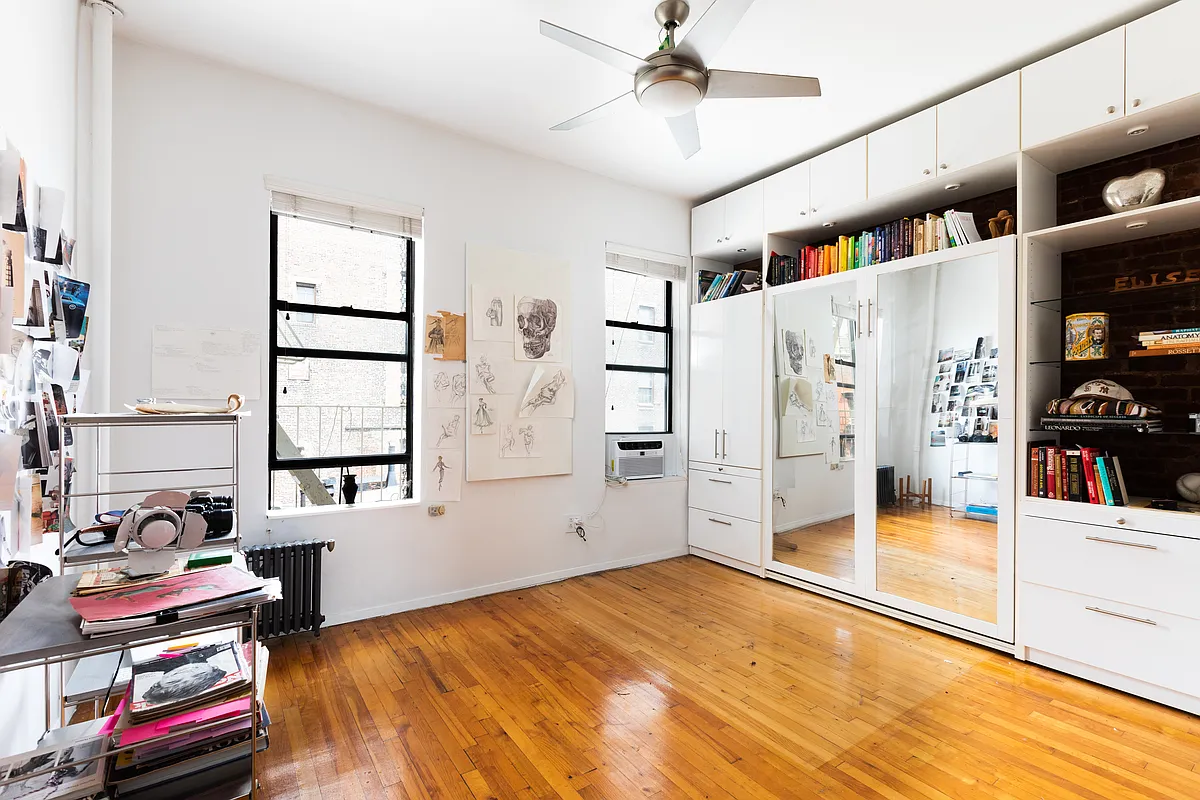 Building Photo - 32 Jones St #4D