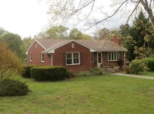 834 Clearwater Ave, Roanoke, VA