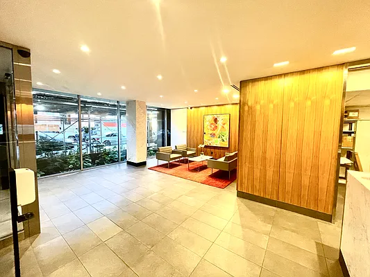 Rented by Addison Property Group | media 13