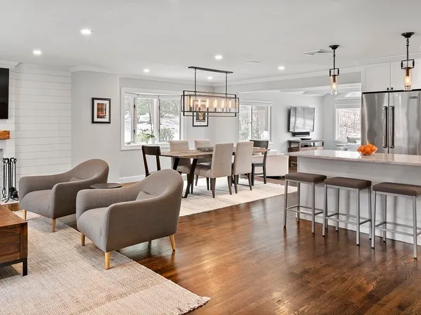 11 Dana Ave, Winchester, MA 01890