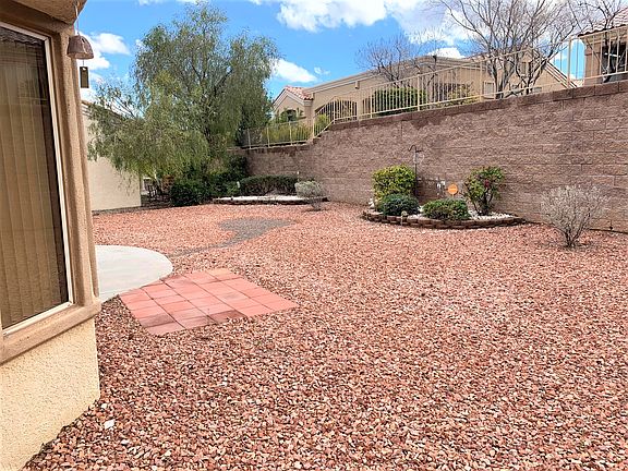 5th image of 10305 Longwood Dr