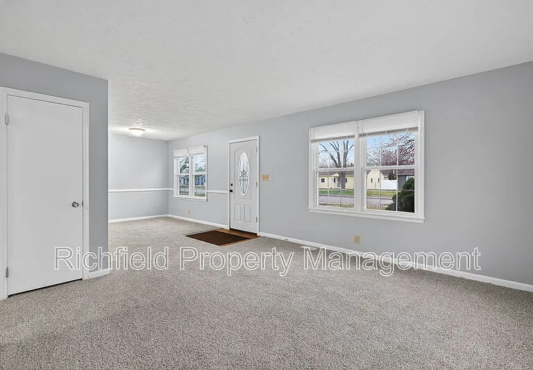 1260 Lincoln Dr — Photo 12