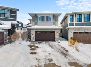 271 W Grove Point SW, Calgary, AB T3H 3V5
