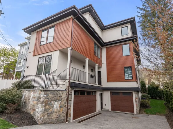 805 Heath St #2, Brookline, MA 02467