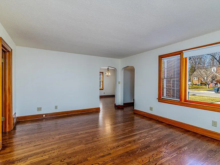 2510 Tillett Rd SW — Photo 6