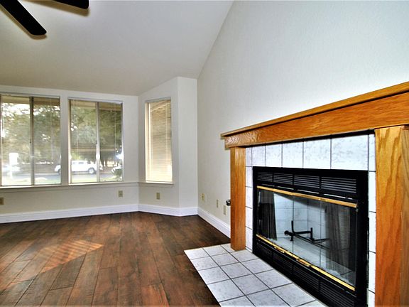 5th image of 1315 Palo Alto Ave