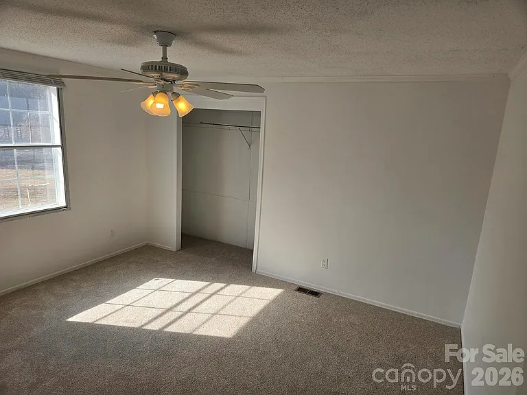 1718 Measmer St — Photo 3