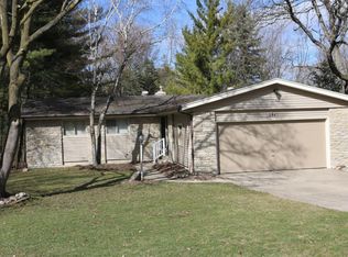 2841 Hollis Dr NE, Grand Rapids, MI 49505