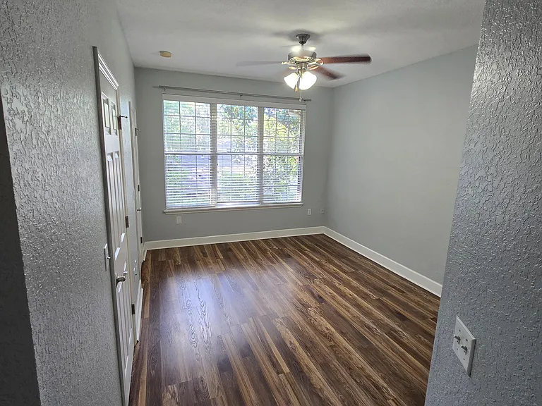 2508 SW 35th Pl — Photo 16