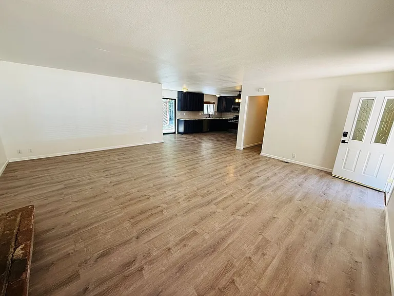 1222 Jobs Peak Dr — Photo 3