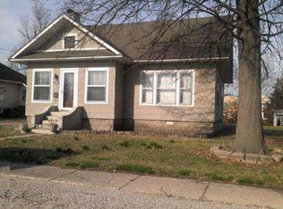 317 N Locust St, Dexter, MO 63841