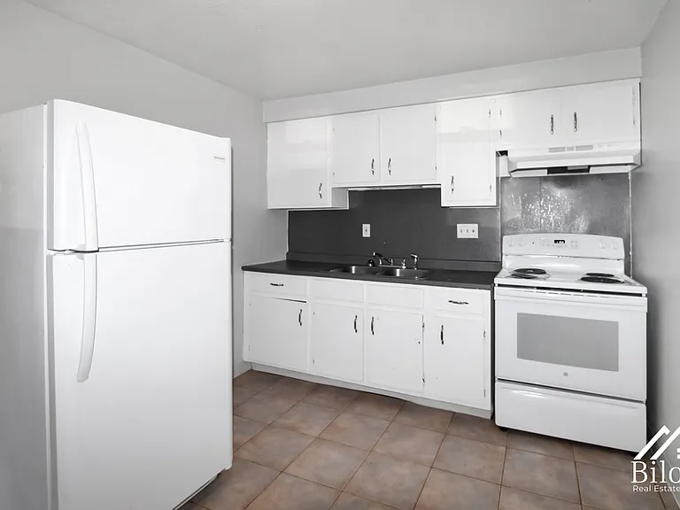 Hillside Terrace Apartments — Photo 1