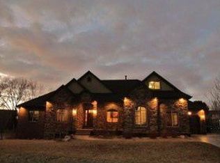 1091 E Laurelwood Dr, Fruit Heights, UT 84037