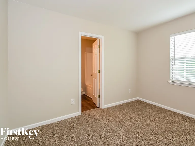 302 Pinehurst Way — Photo 13