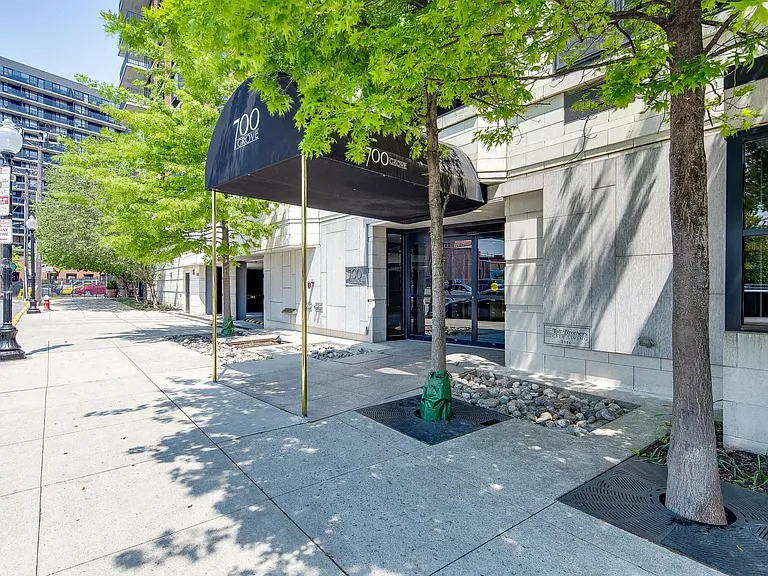 700 Grove St #11S — Photo 23