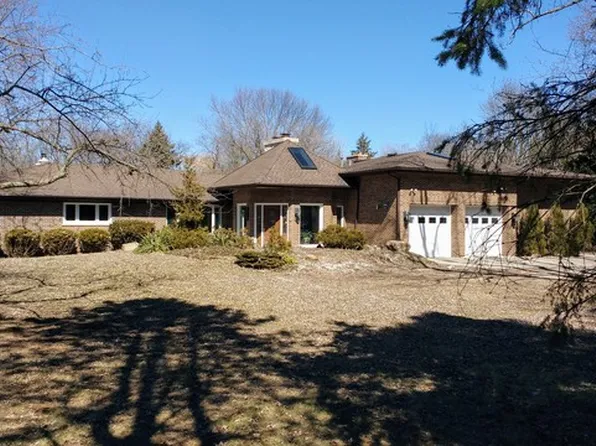 3700 Deerfield Rd, Riverwoods, IL 60015