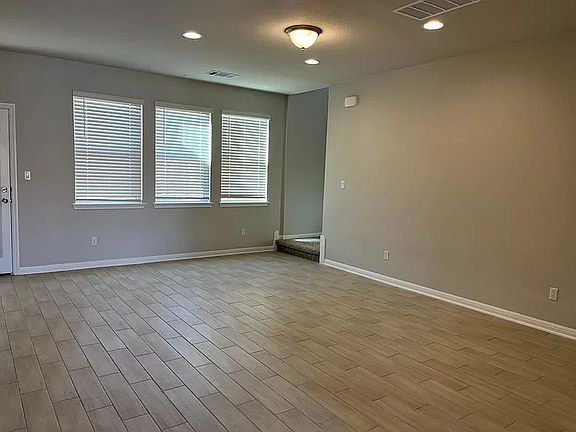 4th image of 2709 Brushwood Mdw