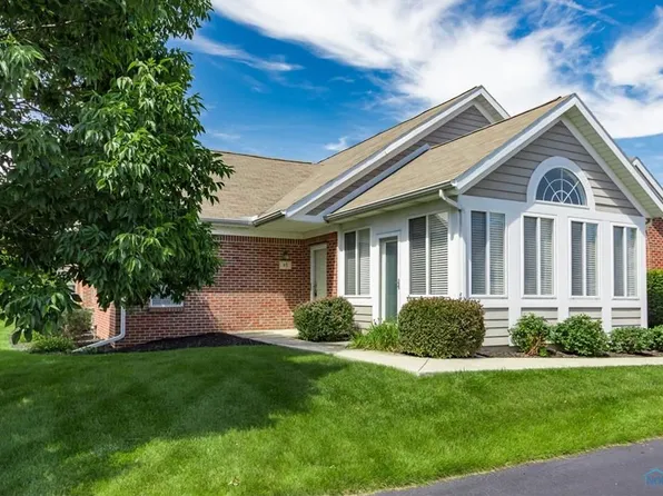 85 Summerfield Blvd, Bowling Green, OH 43402