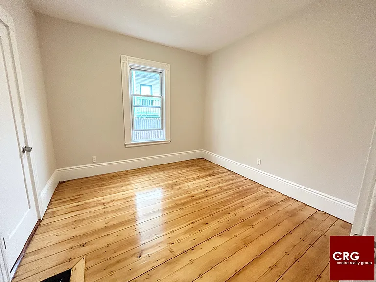 11-13 Buttonwood St #1A — Photo 5