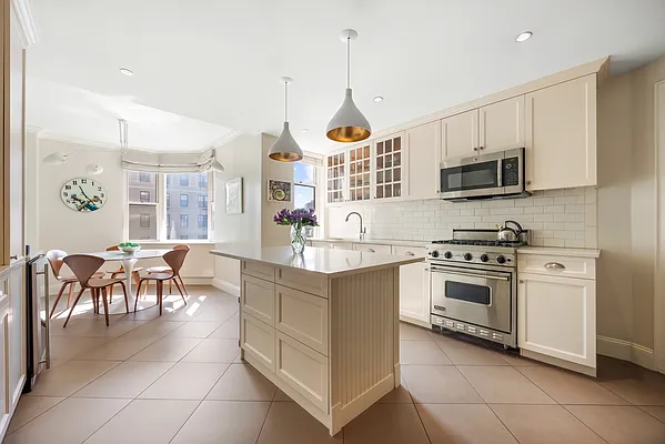 Kitchen, photo 1
