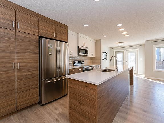 4th image of 2850 Koshal Cres SW